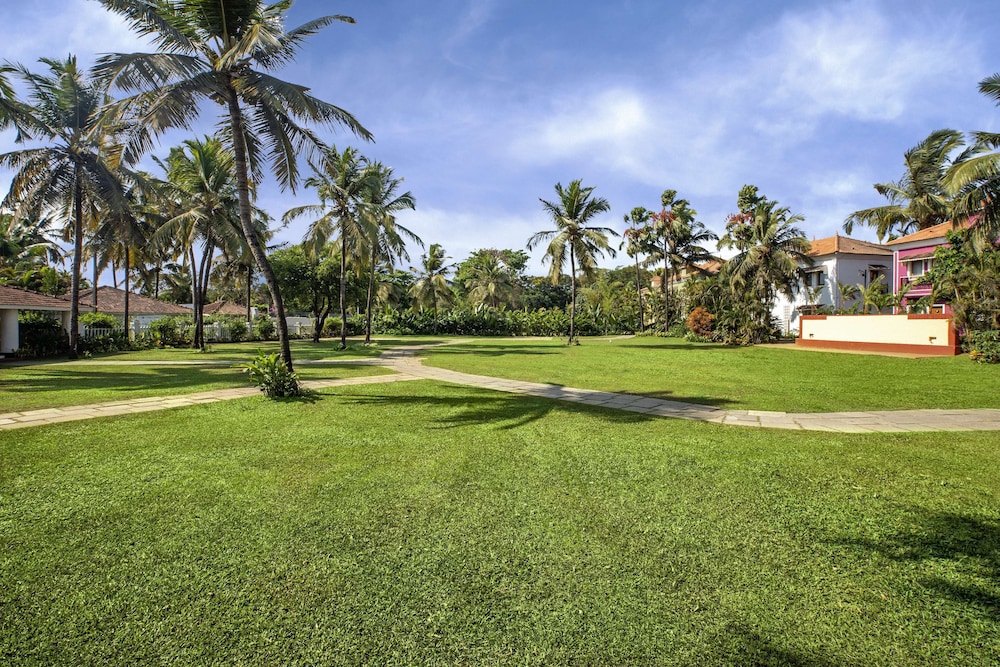 Premium Room with Balcony and Garden View ( Villas ) Premium Room with Balcony and Garden View ( Villas )