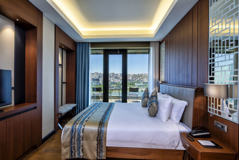 Suite, Balcony, Sea View photo 2