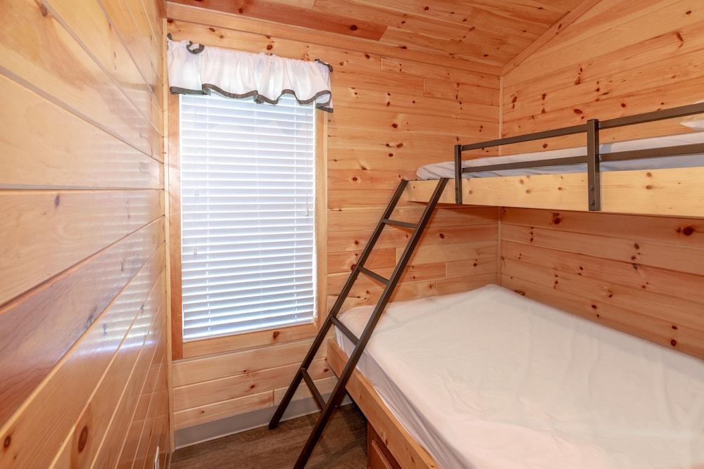 Deluxe Cottage, 2 Bedrooms (Linens not provided) photo 1