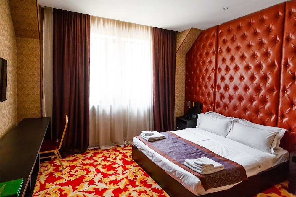 Standard Room, 1 King Bed