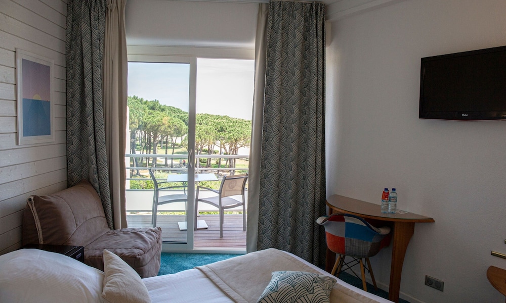 Double or Twin Room - Photo 1