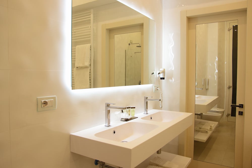 Double Room - Photo 40