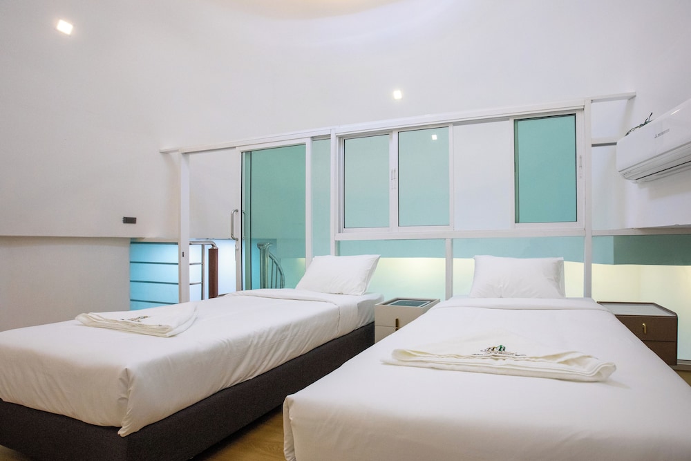 Family Suite 2 Room
