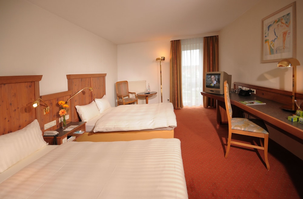 Comfort Room, 2 Queen Beds photo 2