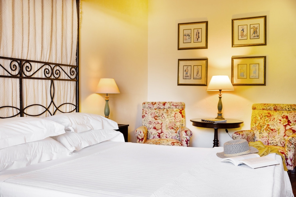Superior Double or Twin Room - Photo 12