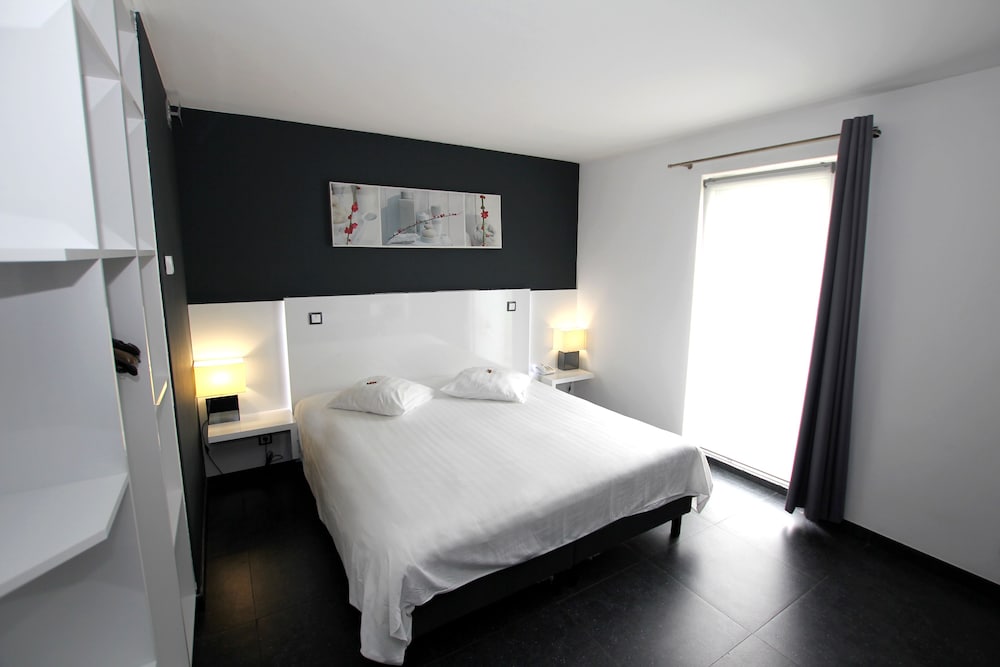 Standard Double or Twin Room, City View