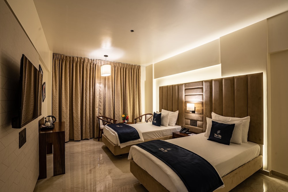 Deluxe Twin Room - Photo 3