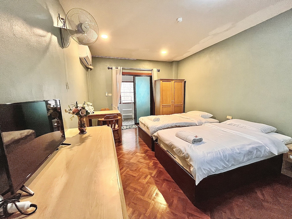Traditional Twin Room