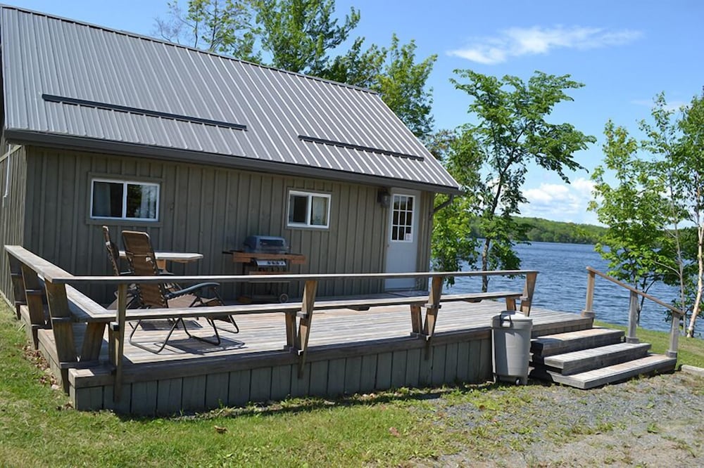 Classic Cottage, 2 Bedrooms (Cottage #6 ) photo 2