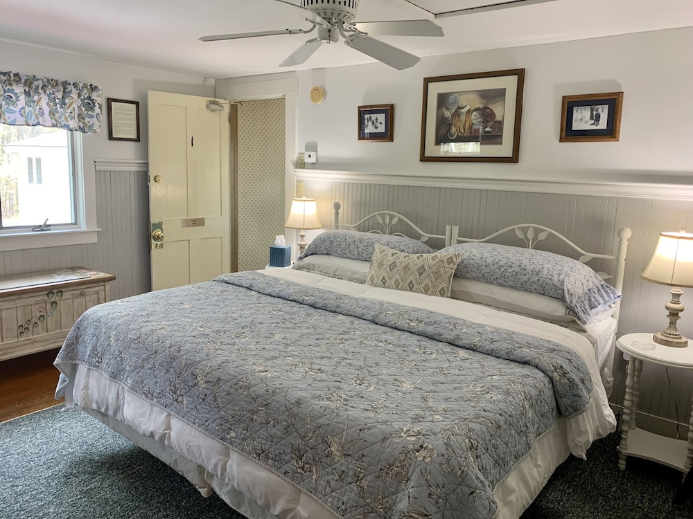 Deluxe Double Room, Ensuite, Mountain View (Room 1) photo 2
