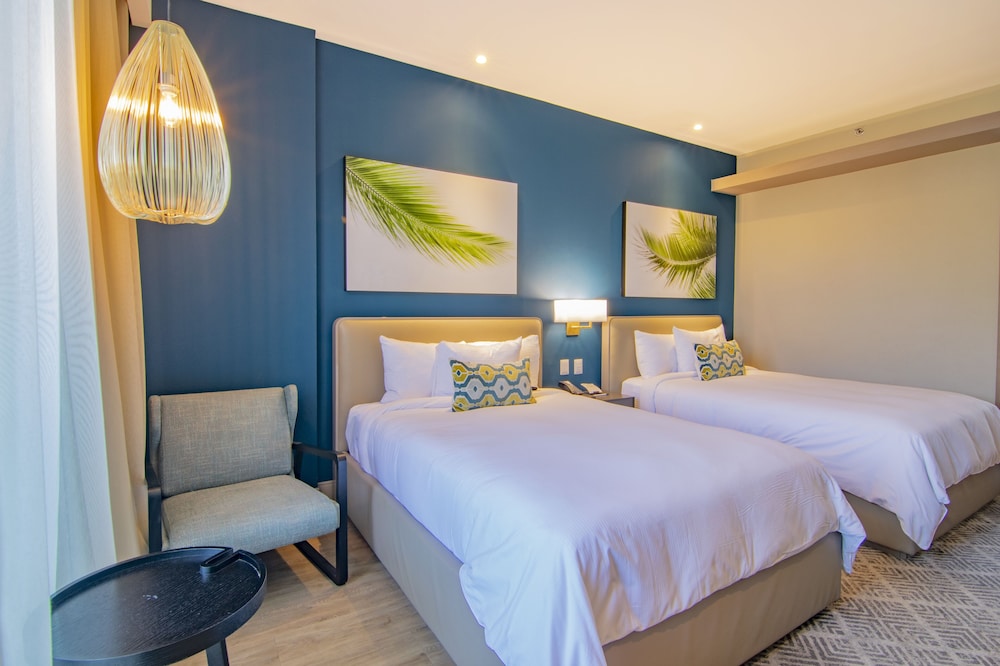Superior Double Room, 2 Queen Beds, Mountain View