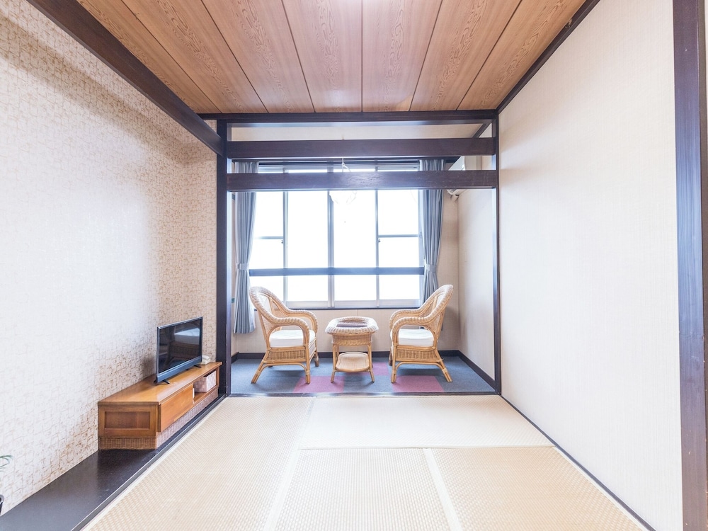 Triple Room, Non Smoking (1-3pax) - Photo 1