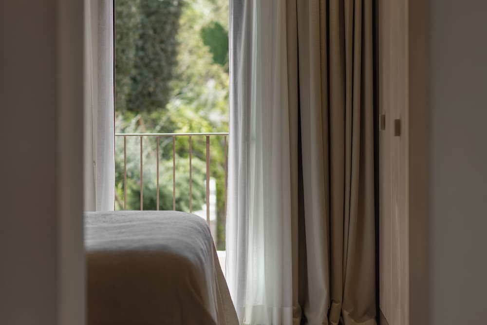 Suite, 2 Bedrooms, Balcony, Mountain View (Stella)