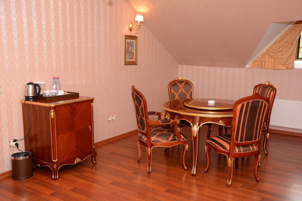 Presidential Suite photo 2