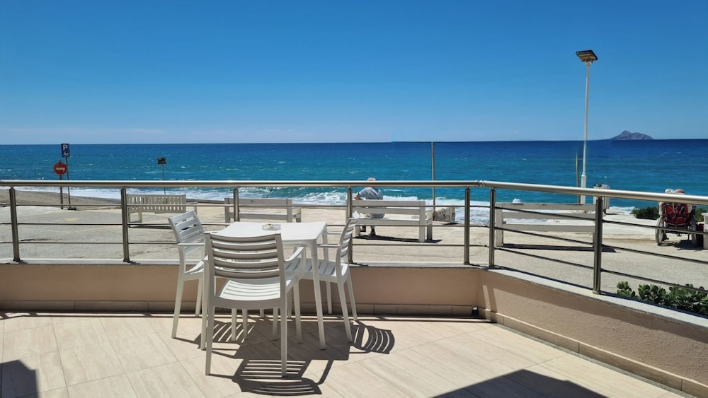 Comfort Studio, Sea View, Ground Floor (Rose) photo 2