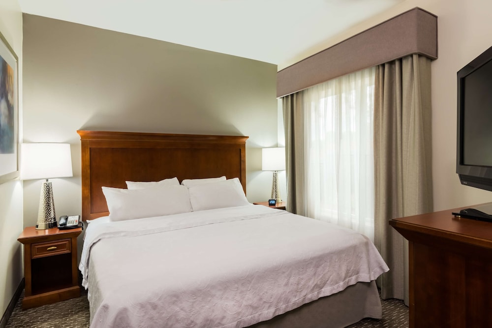 Suite, 1 King Bed, Non Smoking - Photo 1