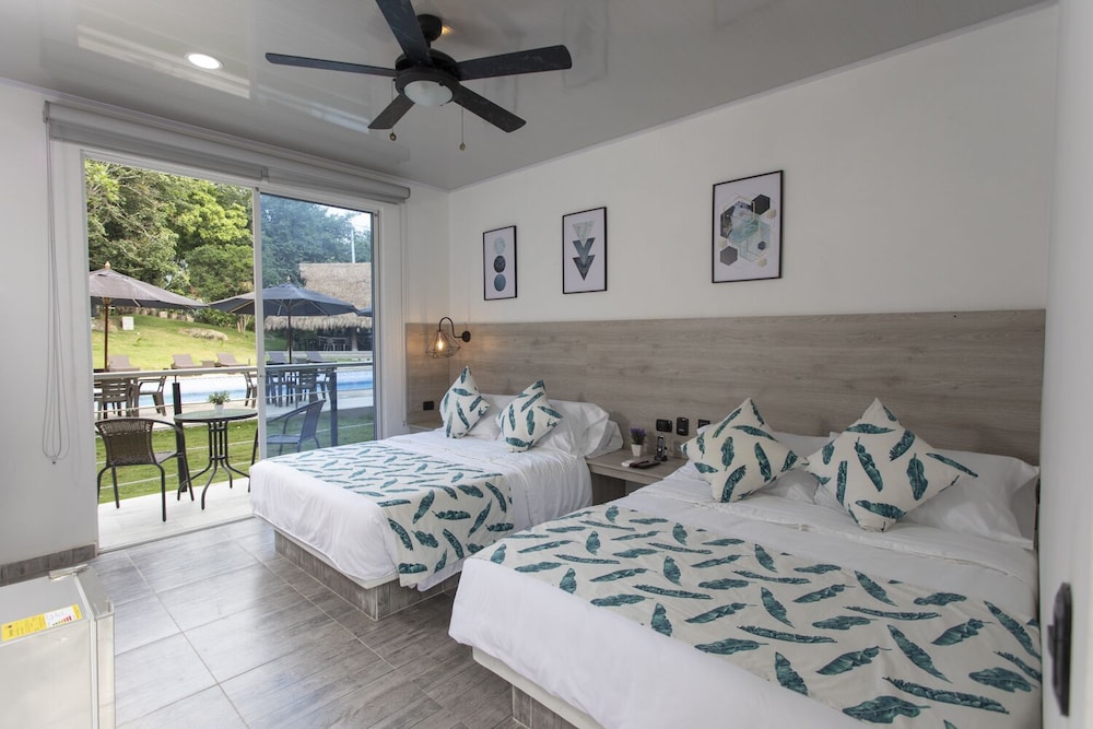 Comfort Quadruple Room - Photo 2