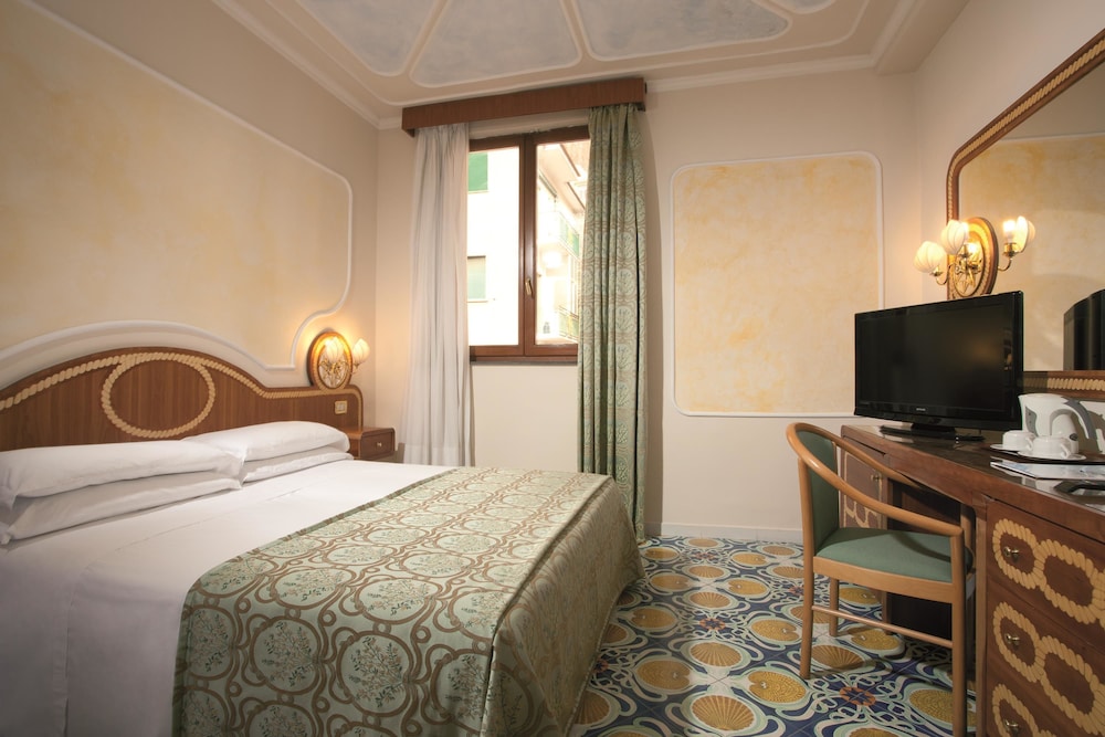 Standard Double Room - Photo 4