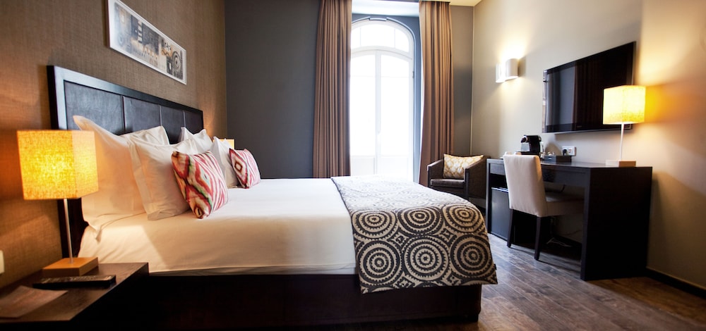 Superior Double or Twin Room (Square View) - Photo 4