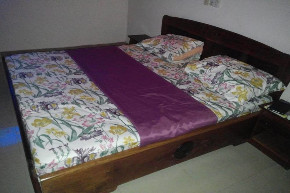 Superior Room, 1 King Bed photo 1