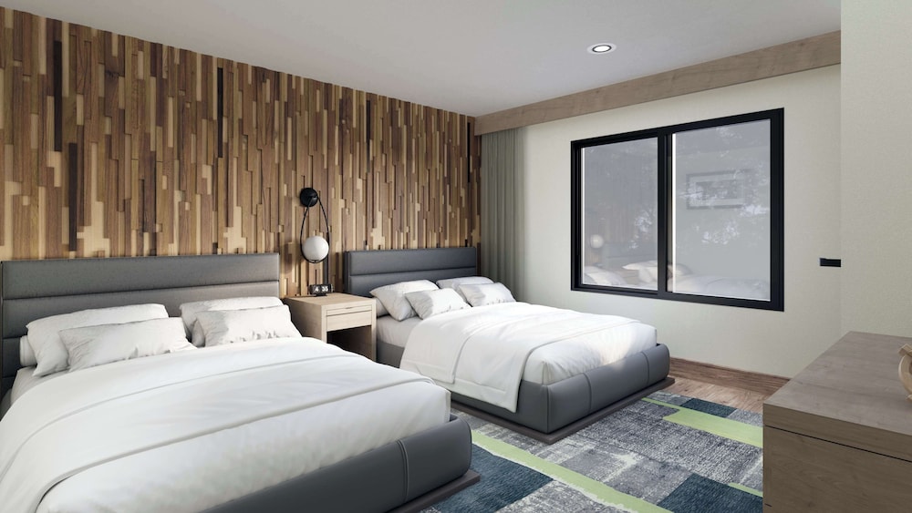 Suite, 2 Queen Beds, Accessible, Patio (Hearing)