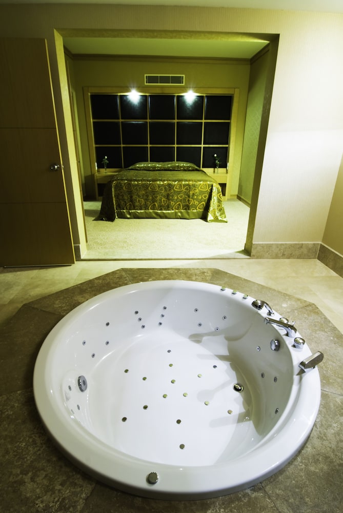 Senior Suite, Non Smoking, Sea View photo 2