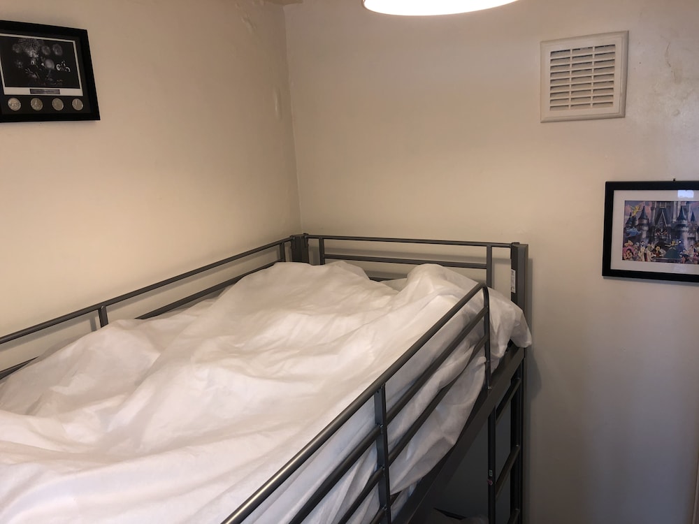 Apartment photo 2