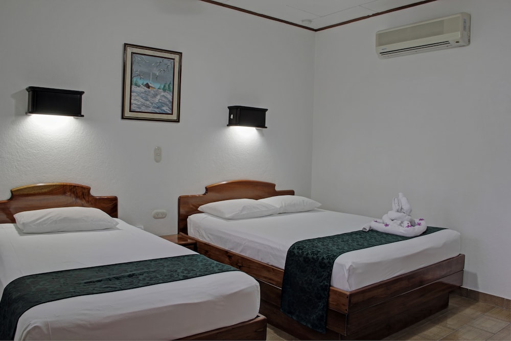 Standard Plus Room Two Double Room photo 1