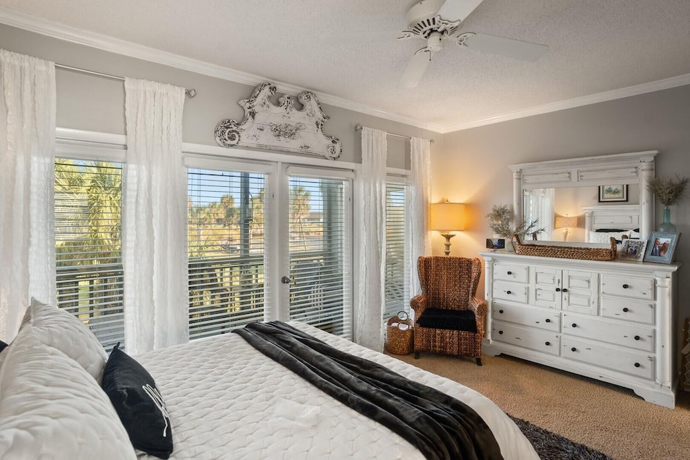 House, Multiple Beds, Kitchen, Golf View photo 3