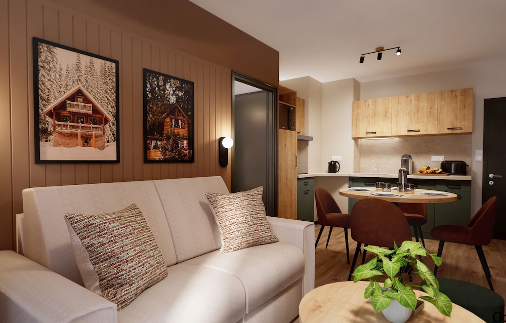 Apartment, 3 Bedrooms, Balcony photo 3