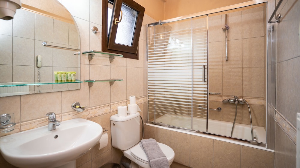 Triple Room, Forest and Mountain View - Photo 9
