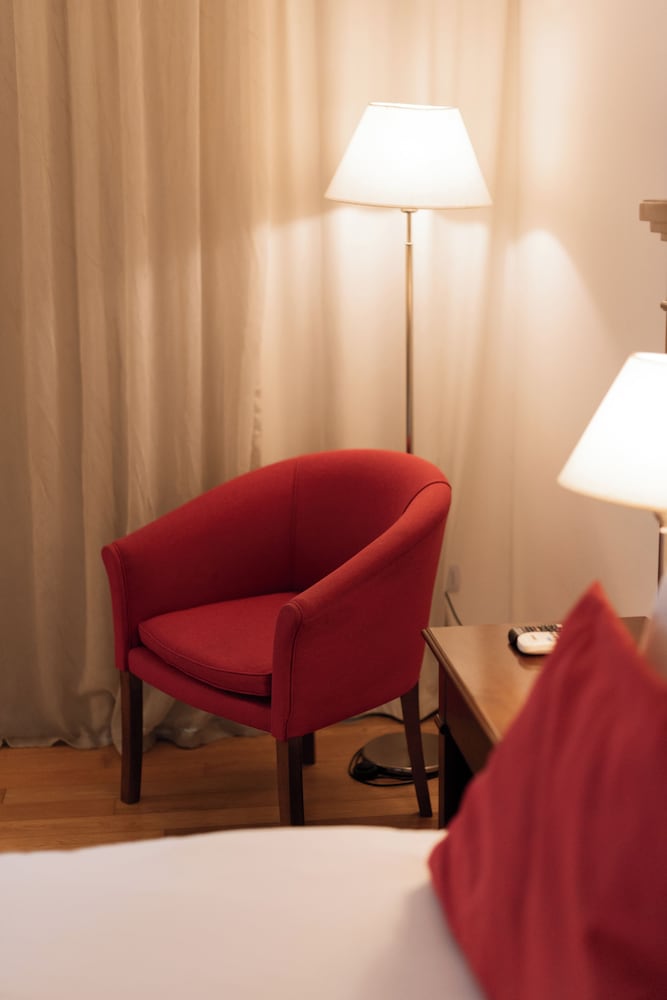 Deluxe Room - Photo 8