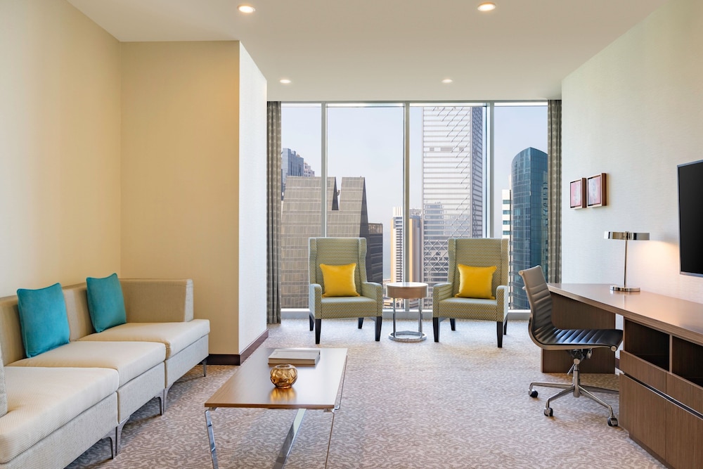 Executive Suite, 1 King Bed, Sea View - Photo 5