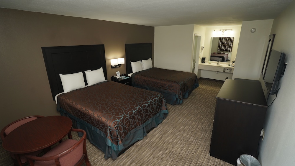 Standard Room, 2 Double Beds photo 2