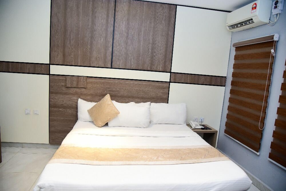 Comfort Suite, Balcony, Beach View