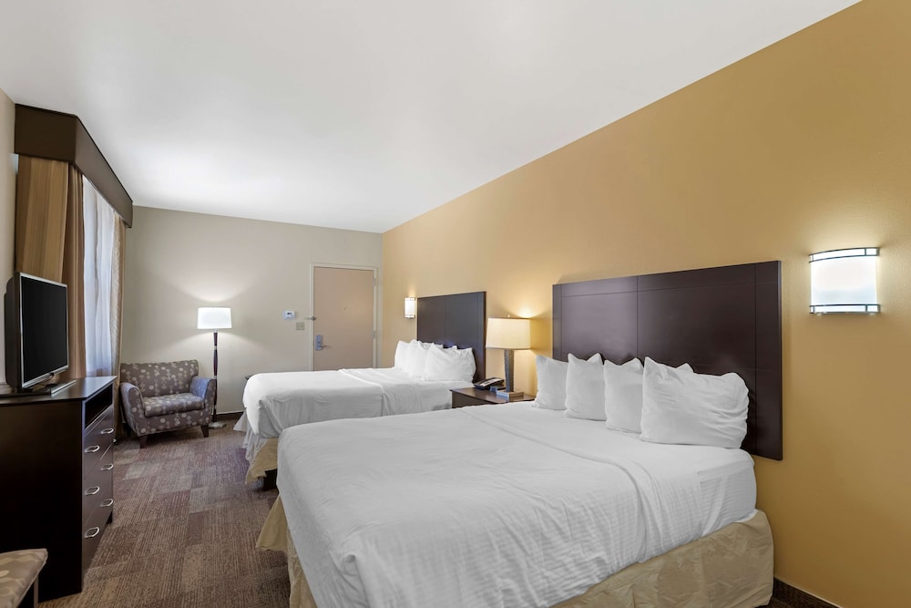 Standard Room, 2 Queen Beds, Non Smoking, Refrigerator & Microwave