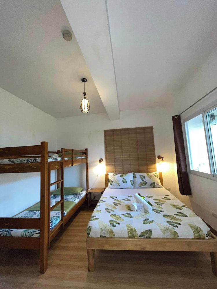 Basic Quadruple Room photo 1