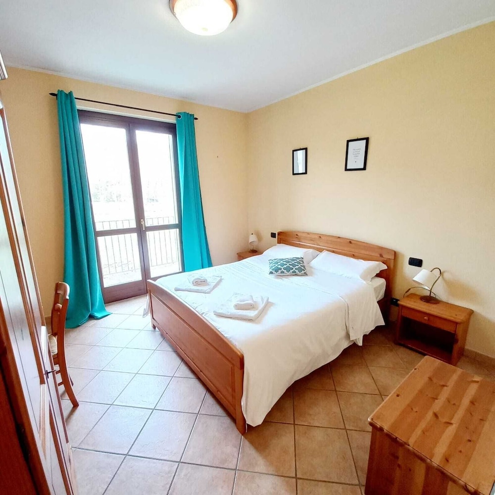 Classic Room, Balcony, Hill View photo 1