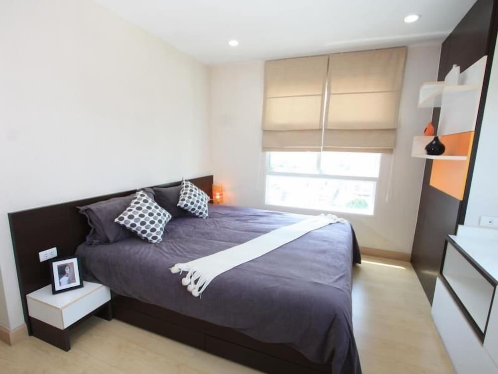 Room, 2 Bedrooms photo 3