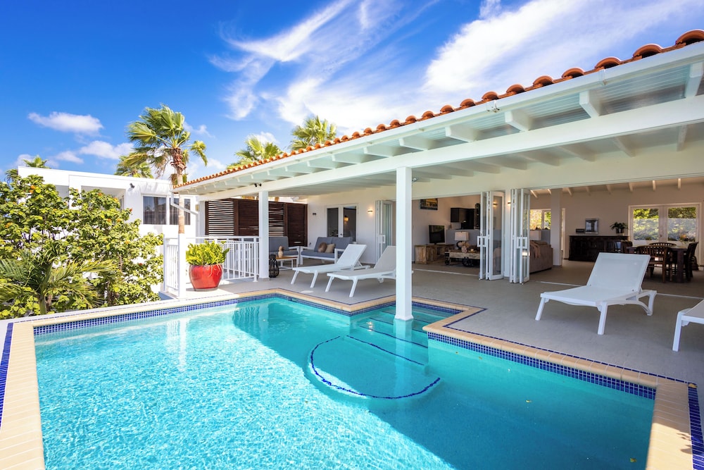 Comfort Villa, 4 Bedrooms, Private Pool, Ocean View