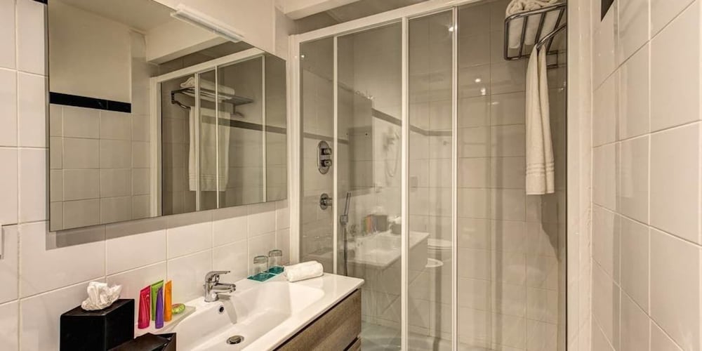 Economy Double or Twin Room, Non Smoking - Photo 6