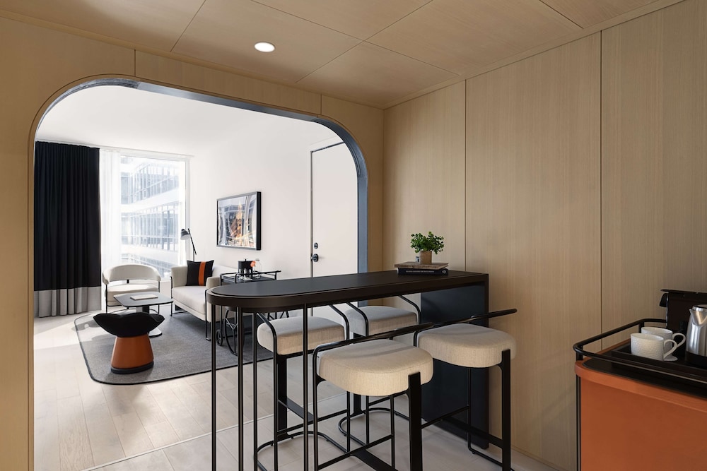 Suite, 1 King Bed (Rosedale) - Photo 4