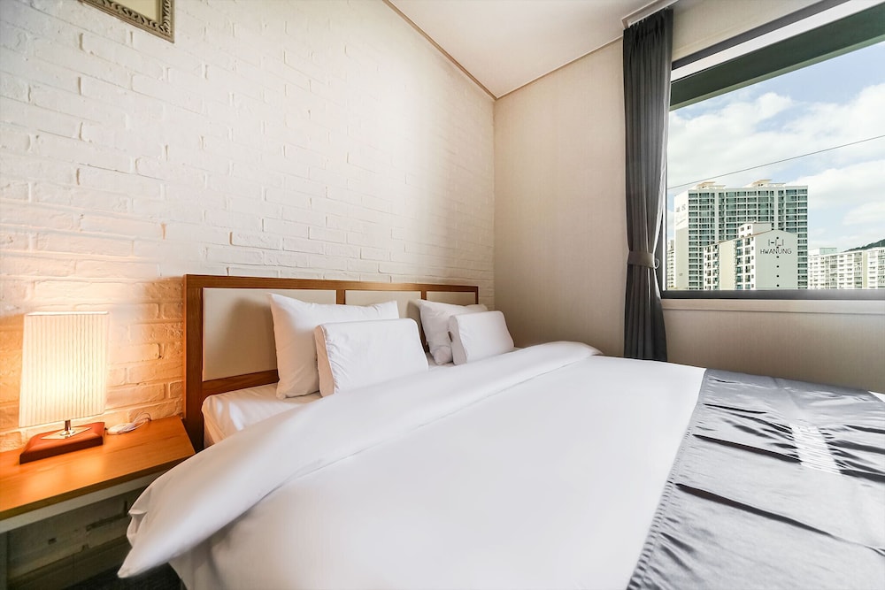 Deluxe Room, 1 King Bed