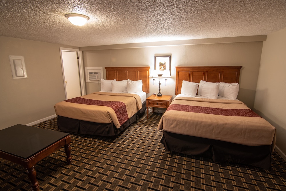 Family Double Room, Multiple Beds photo 2