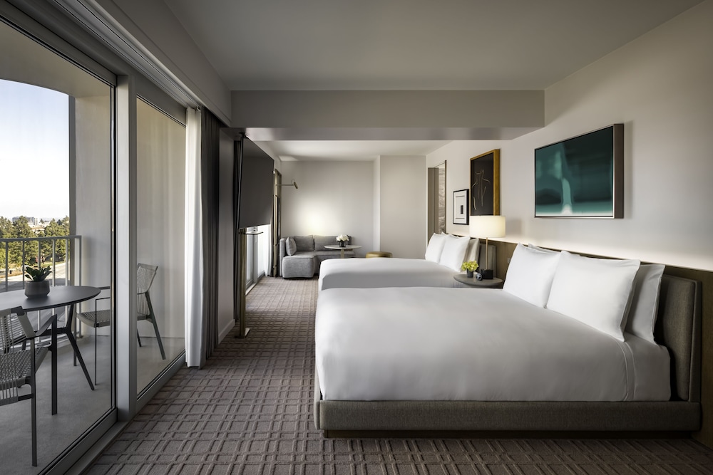Fairmont Gold, 2 Queen Beds