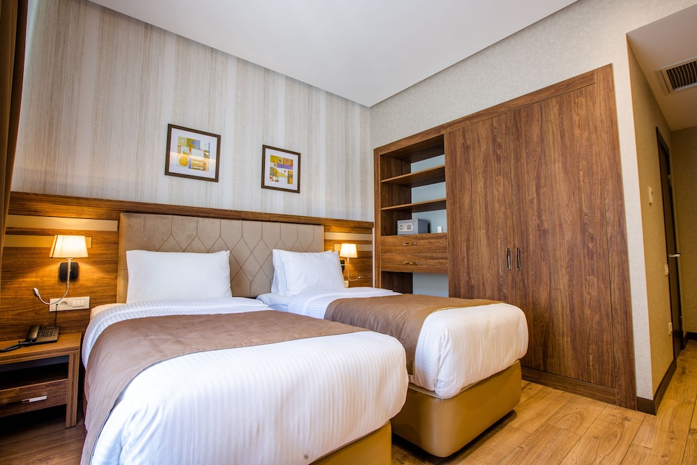 Deluxe Double or Twin Room, Non Smoking photo 1