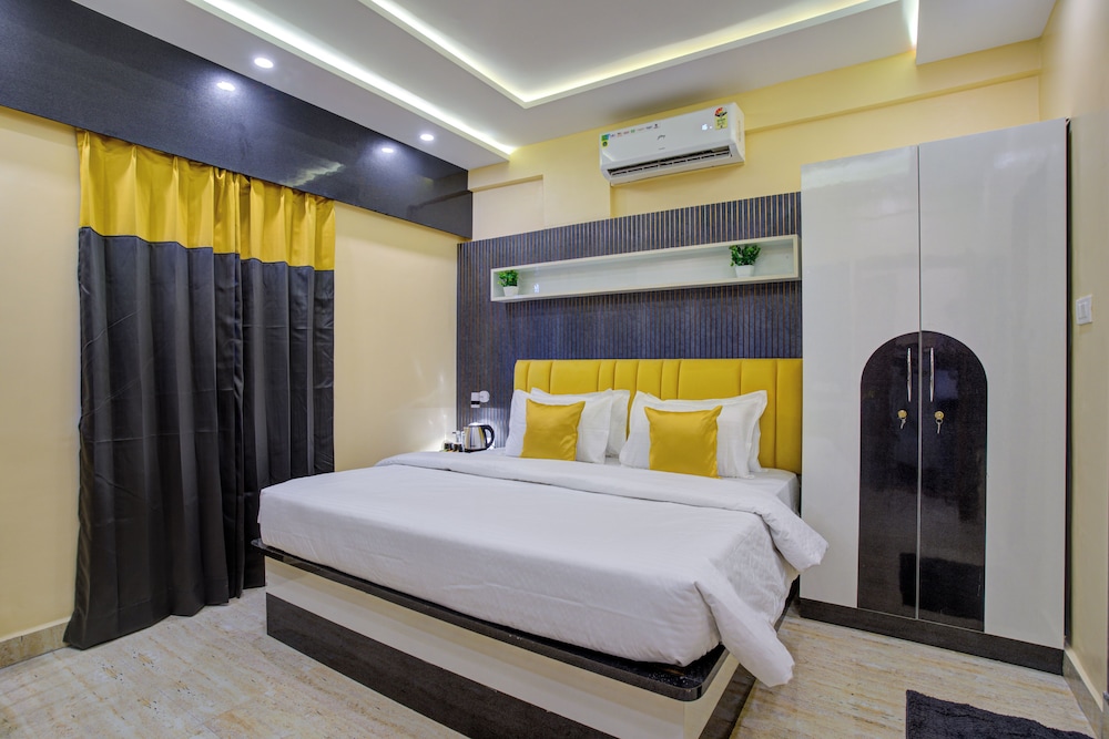 Superior Double Room, City View