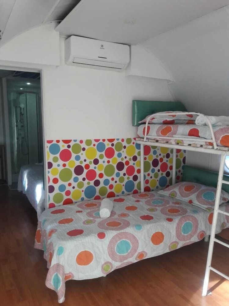 Deluxe Quadruple Room, Multiple Beds photo 3