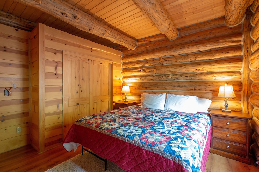 House, 2 Bedrooms