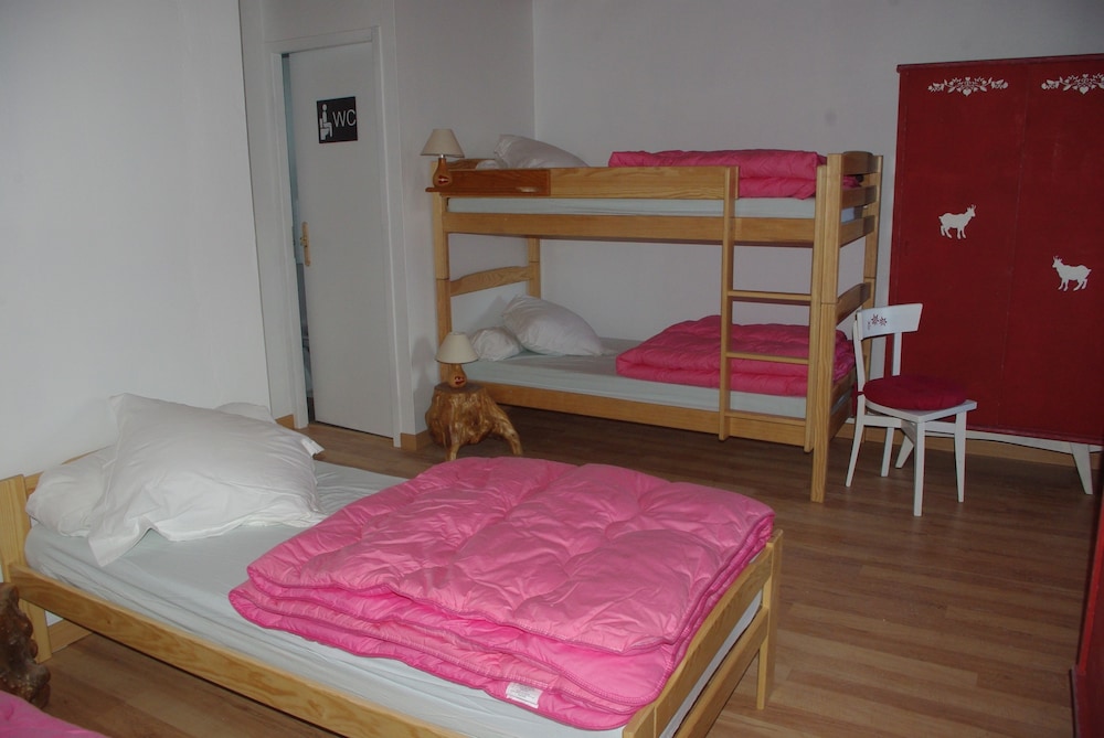 Family Room (Chamois) photo 2